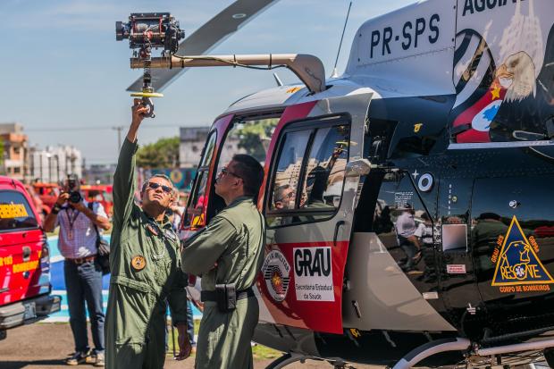 Helicóptero do Grau Resgate em atividade